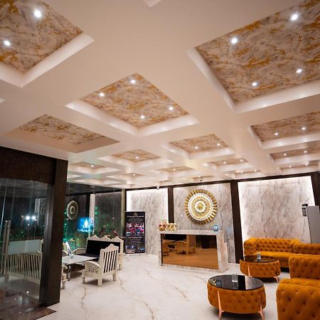 Hotel Radiance Courtyard 바라나시 외부 사진