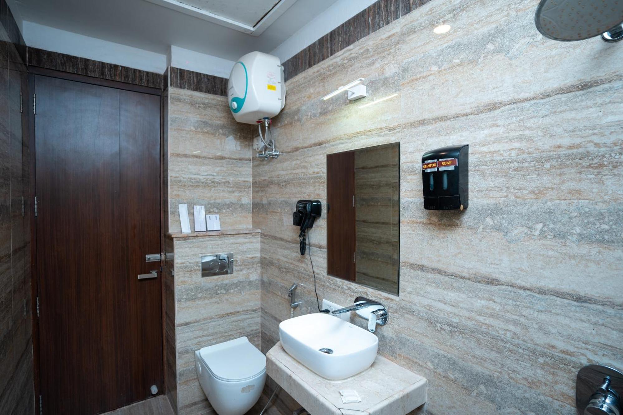 Hotel Radiance Courtyard 바라나시 외부 사진