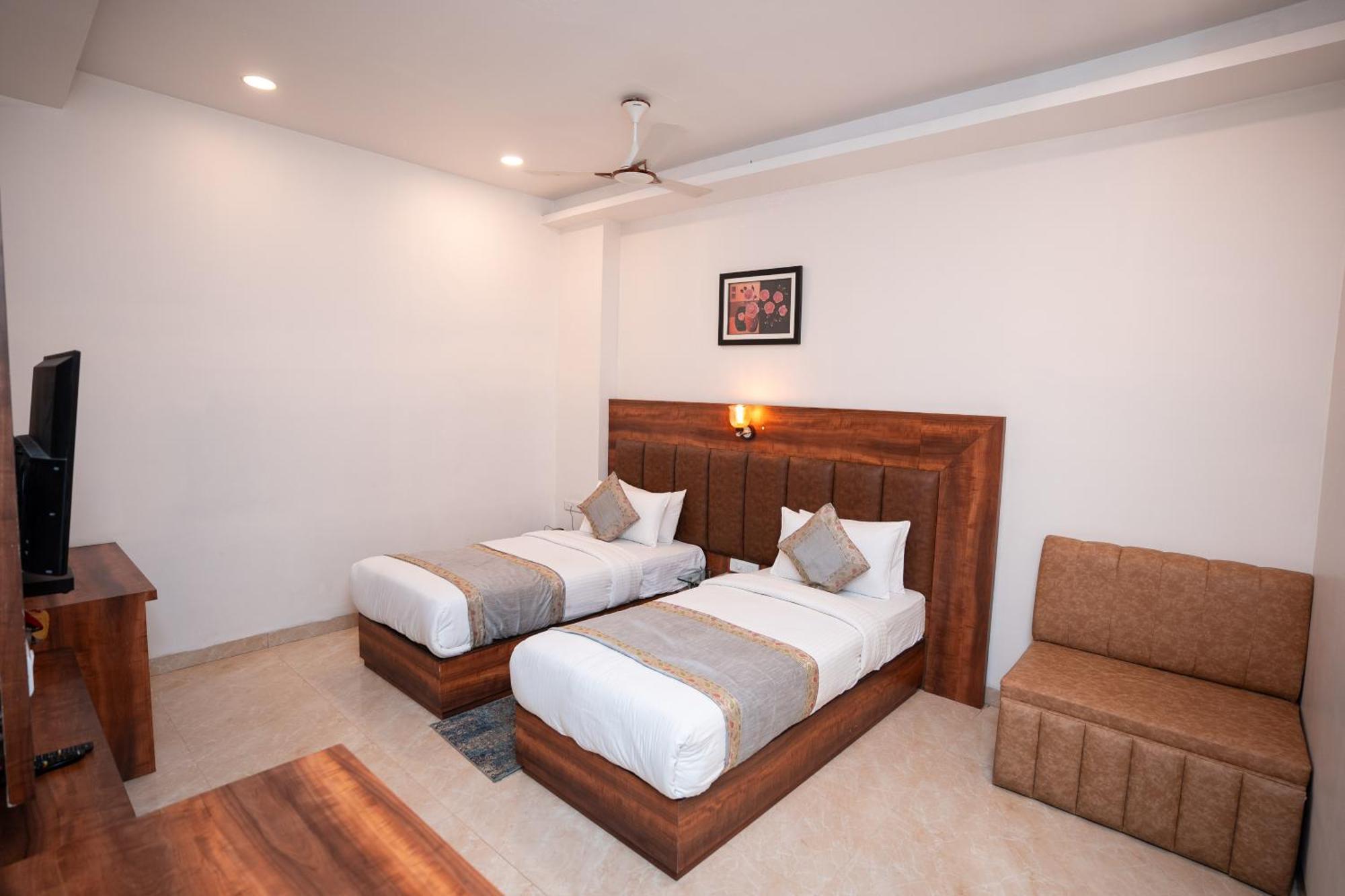 Hotel Radiance Courtyard 바라나시 외부 사진