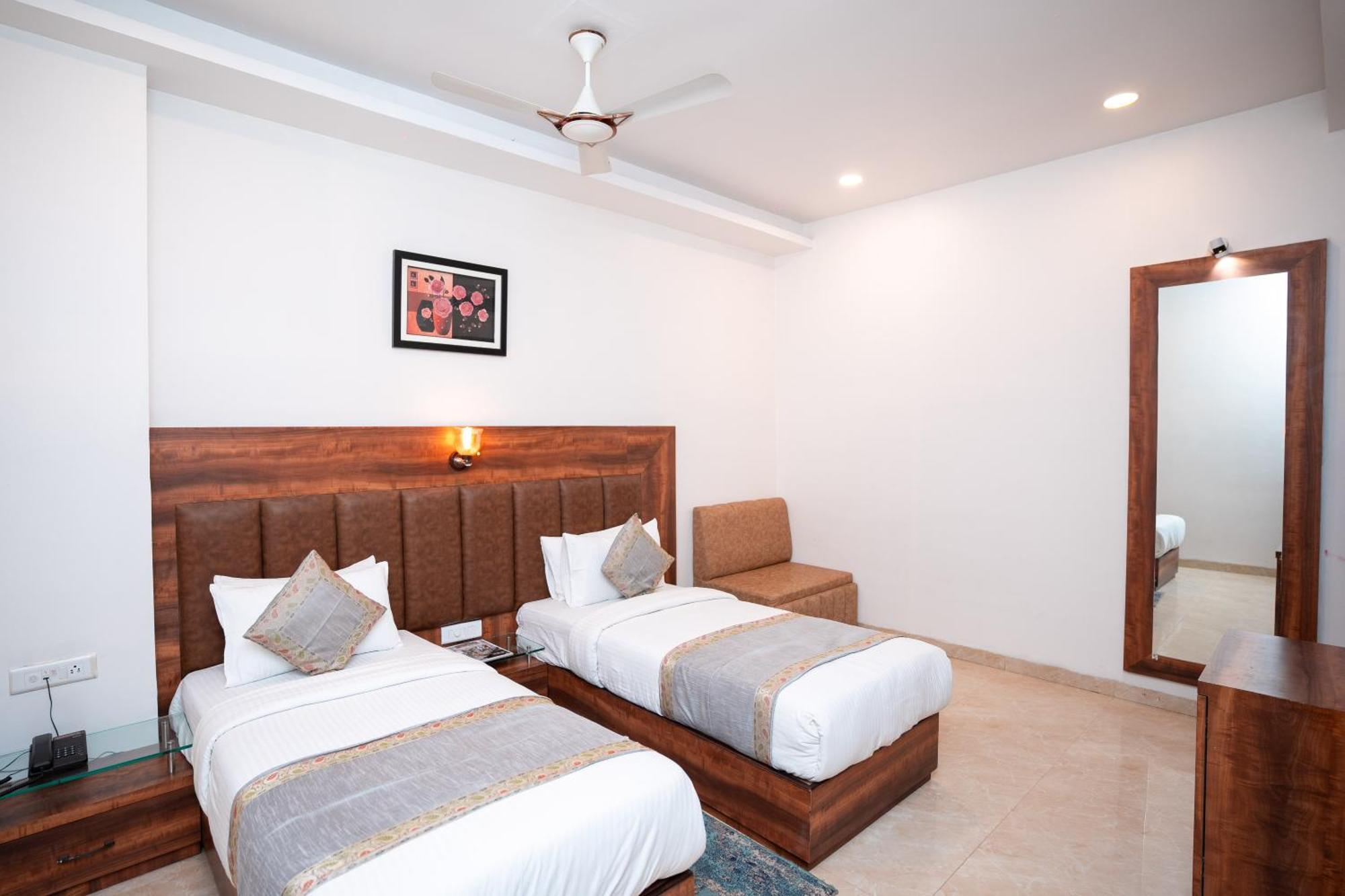 Hotel Radiance Courtyard 바라나시 외부 사진